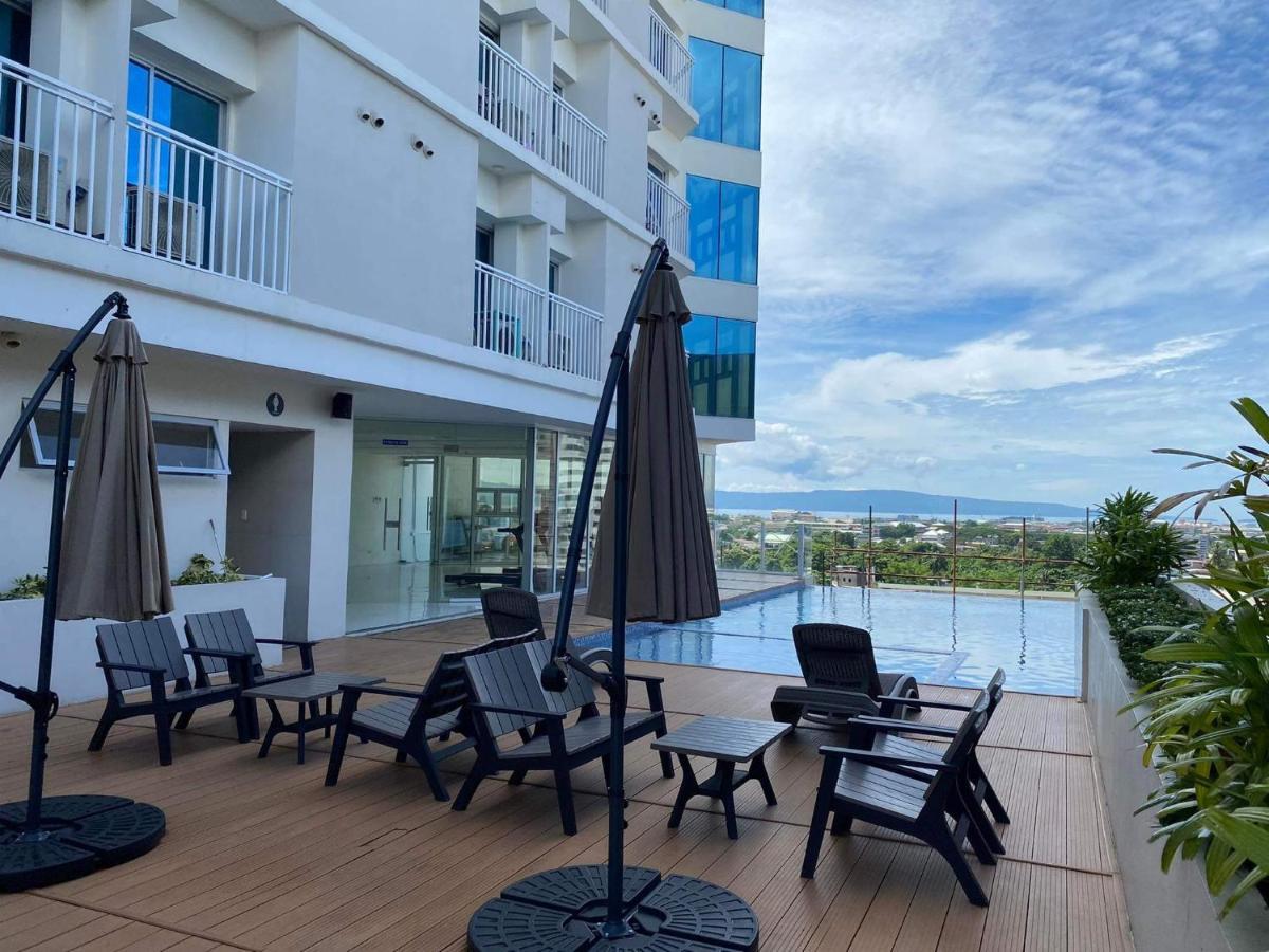 Aparthotel Inspiria Davao City Esterno foto