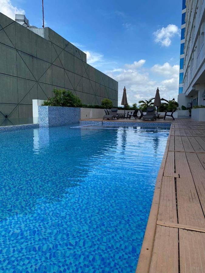 Aparthotel Inspiria Davao City Esterno foto