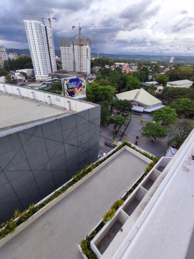 Aparthotel Inspiria Davao City Esterno foto