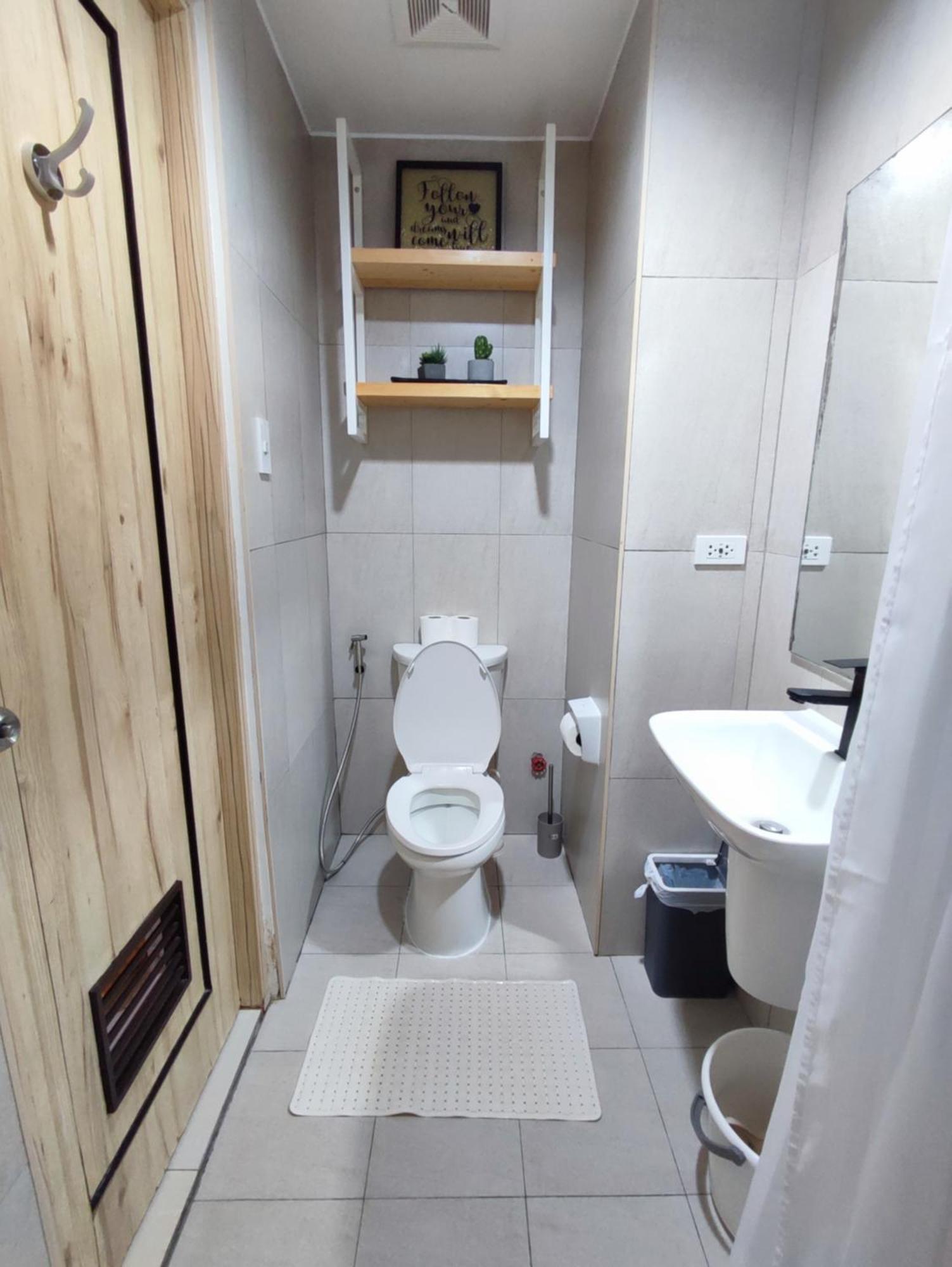 Aparthotel Inspiria Davao City Esterno foto